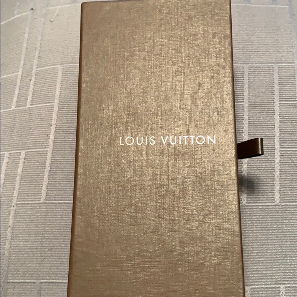 Louis Vuitton glasses. - Picture 2 of 3